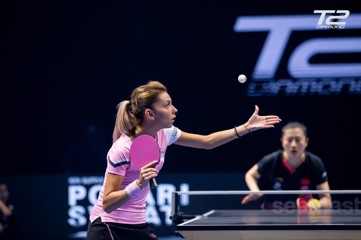 Bernadette Szocs playing with the NEW PINK RUBBER! | TableTennisDaily
